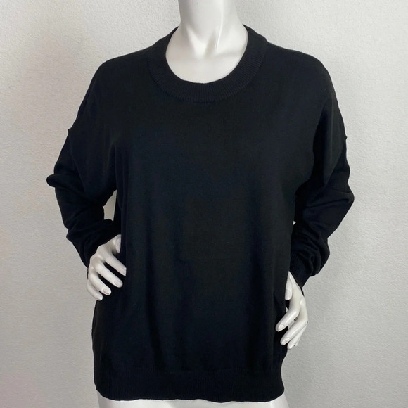 T Tahari Sweaters - T Tahari Women's Black Long Sleeve Crew Neck Pullover Sweater Size XL